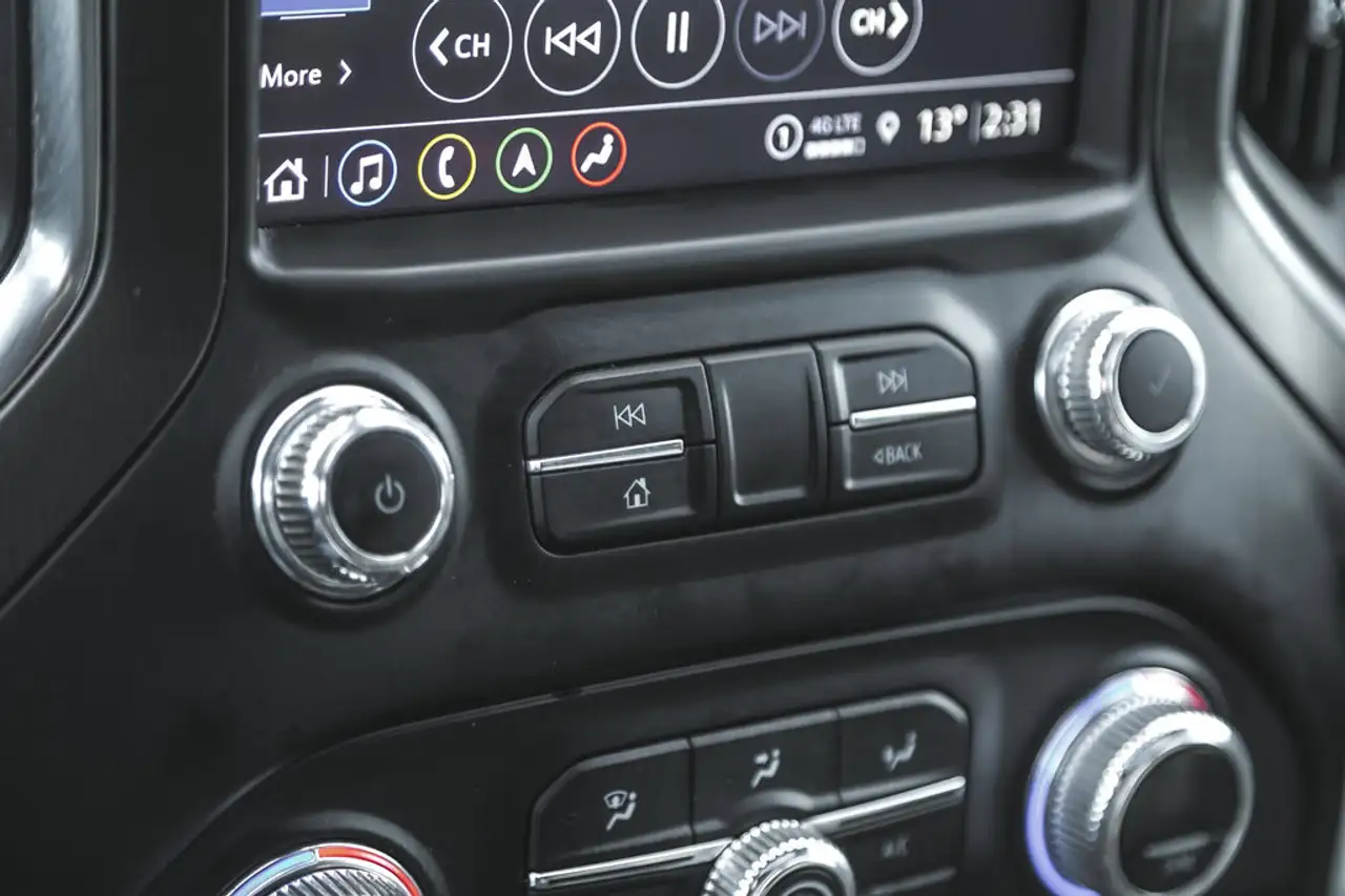 GMC Sierra 3500HD снимка GMC Sierra 3500HD