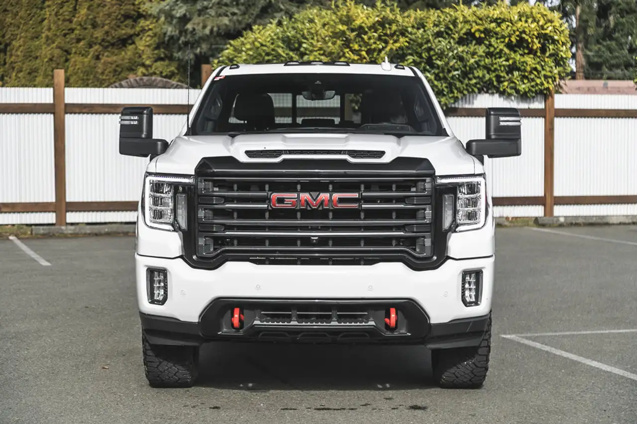 GMC Sierra 3500HD снимка GMC Sierra 3500HD