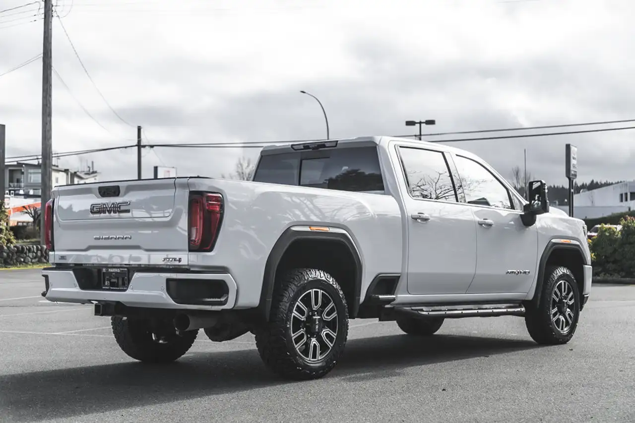 GMC Sierra 3500HD снимка GMC Sierra 3500HD