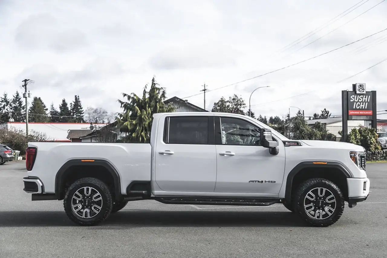 GMC Sierra 3500HD снимка GMC Sierra 3500HD