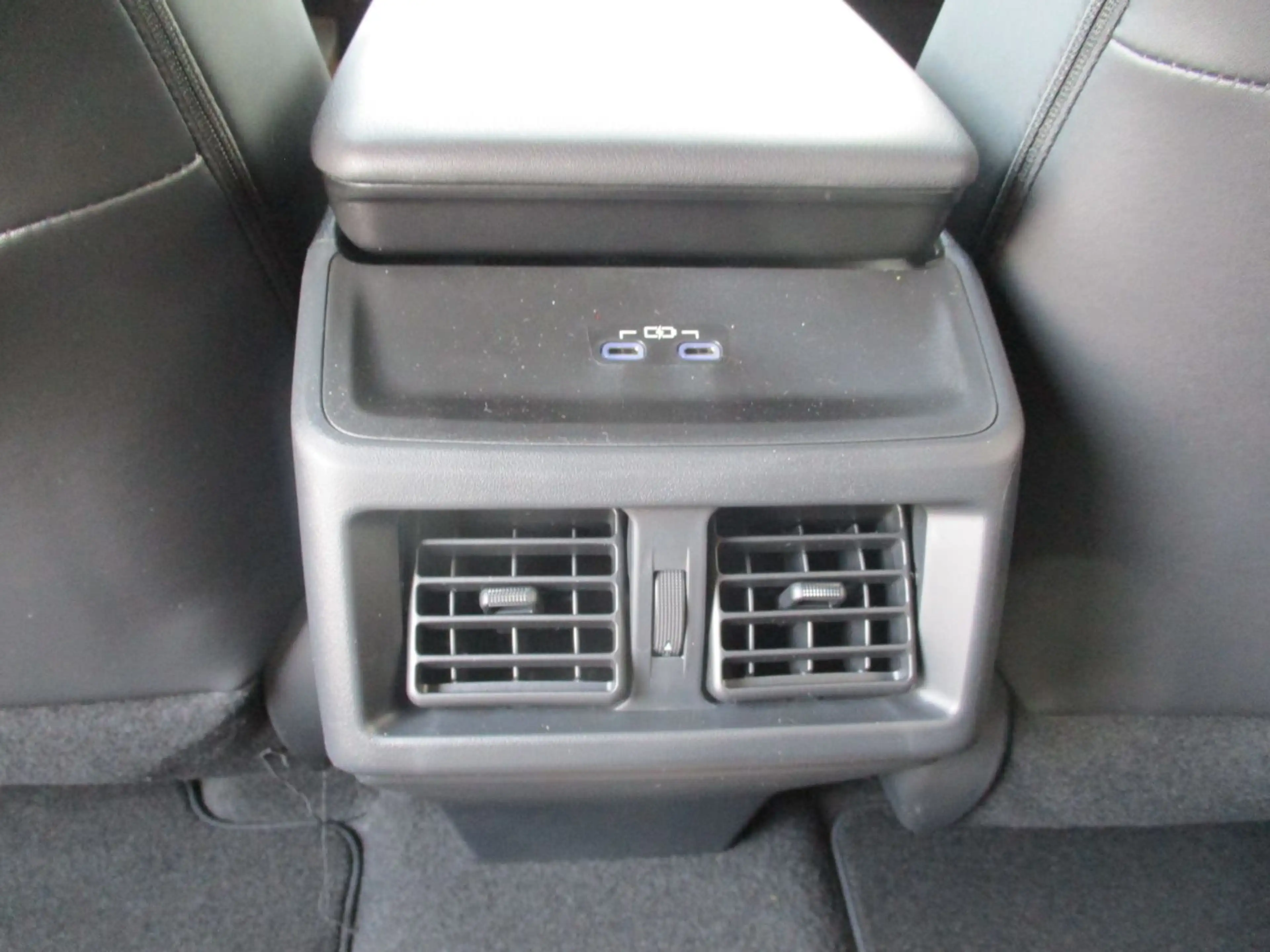 Toyota bZ4X FWD Active Drive ACC+LED+Navi+SHZ+2xKlima — photo 13