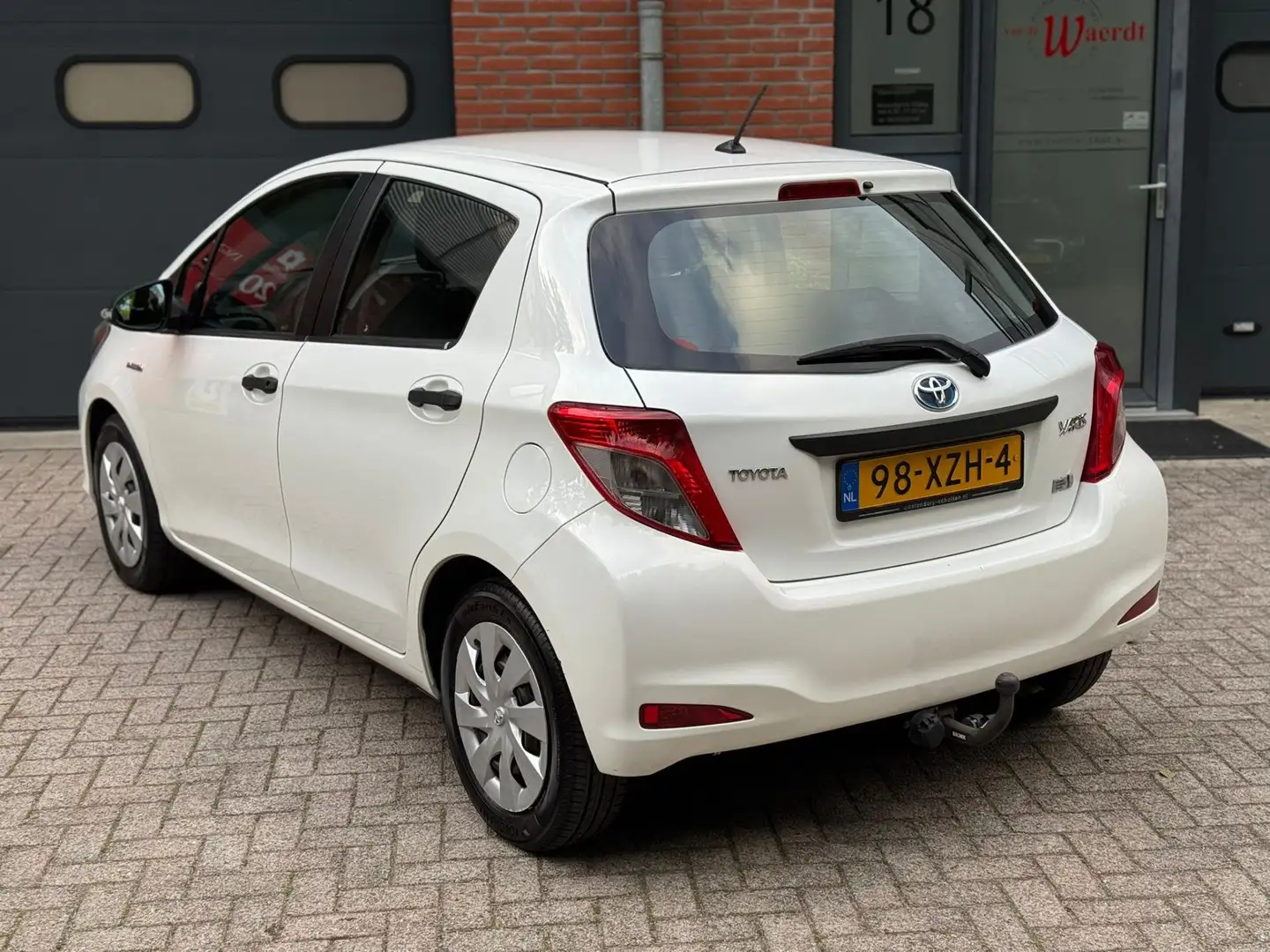 Toyota Yaris 1.5 Full Hybrid Comfort|Luxe|Automaat|NAP|Onderhou Weiß - 2