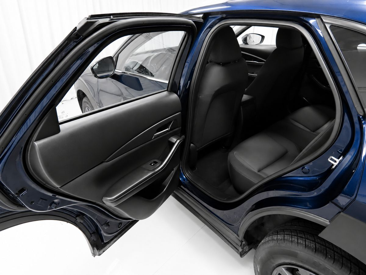 2025 Mazda CX-30 GX Apple Car Play, Heated Seats, Adaptive Cruise C — снимка 1