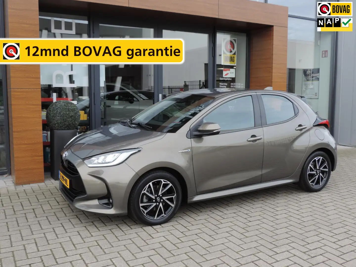 Toyota Yaris 1.5 Hybrid Business Plus AUTOMAAT 79.000km | Leer+ Grijs - 1