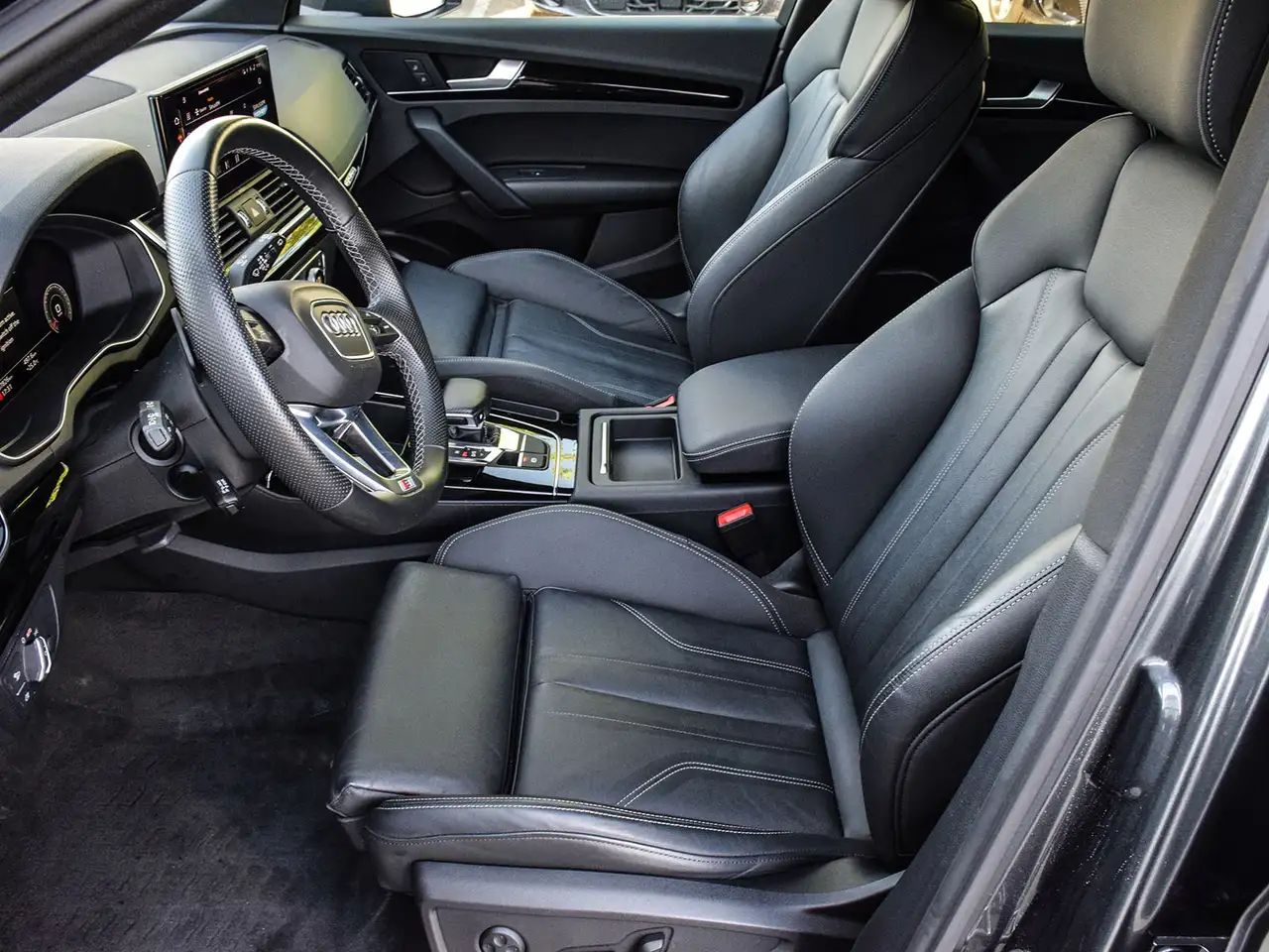 Audi Q5 снимка Audi Q5
