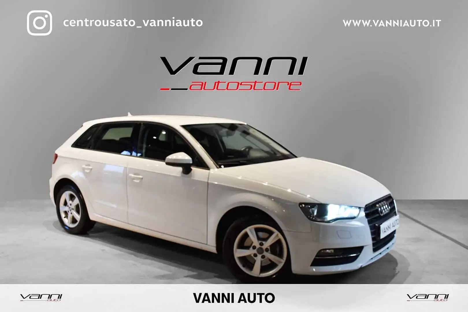 Audi A3 SPB 1.6 TDI Attraction Bianco - 1