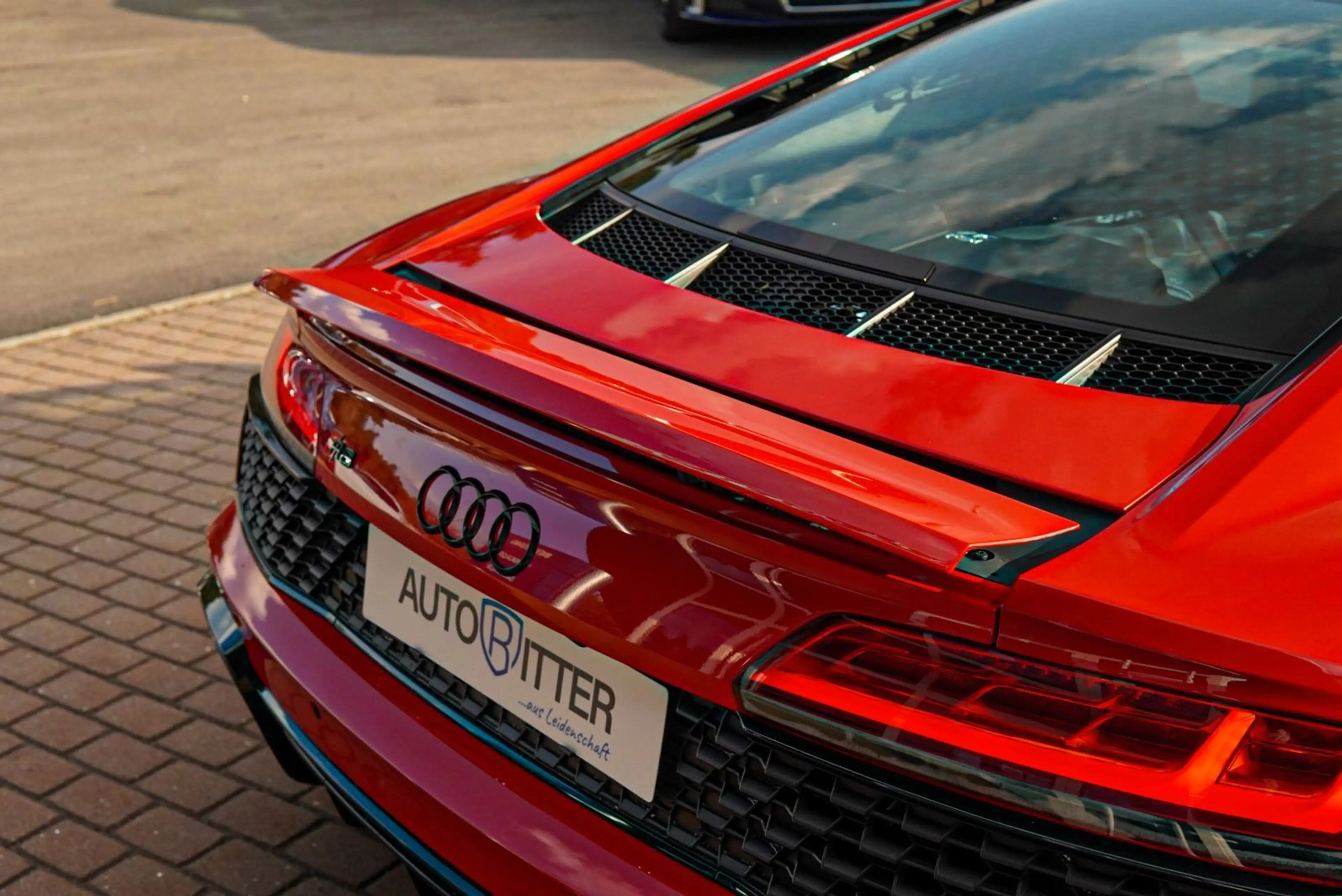Audi R8 5.2 FSI RWD Coupe performance — photo 7