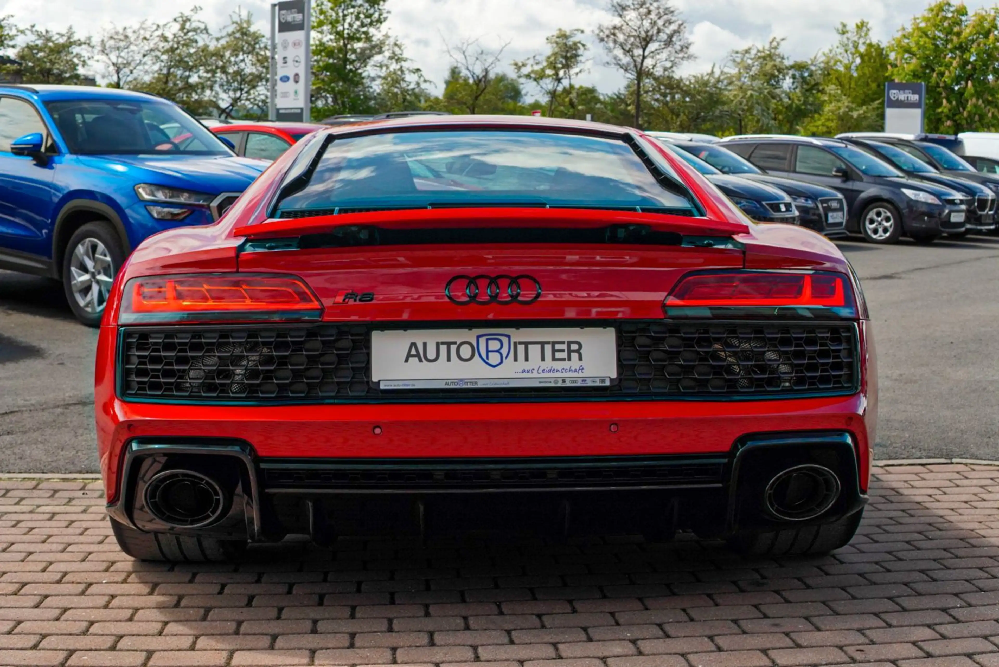 Audi R8 5.2 FSI RWD Coupe performance — photo 5