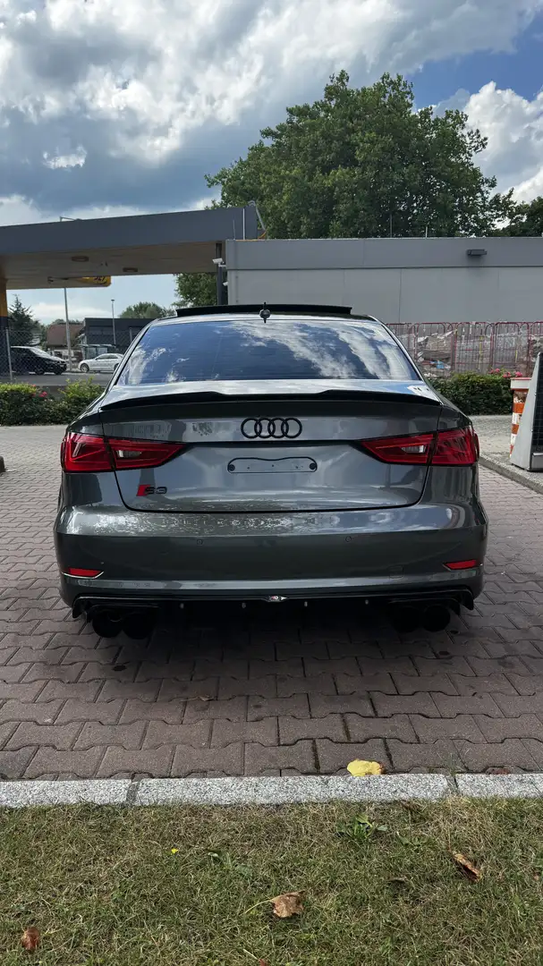 Audi S3 SB 2,0 TFSI quattro S-tronic Grau - 2