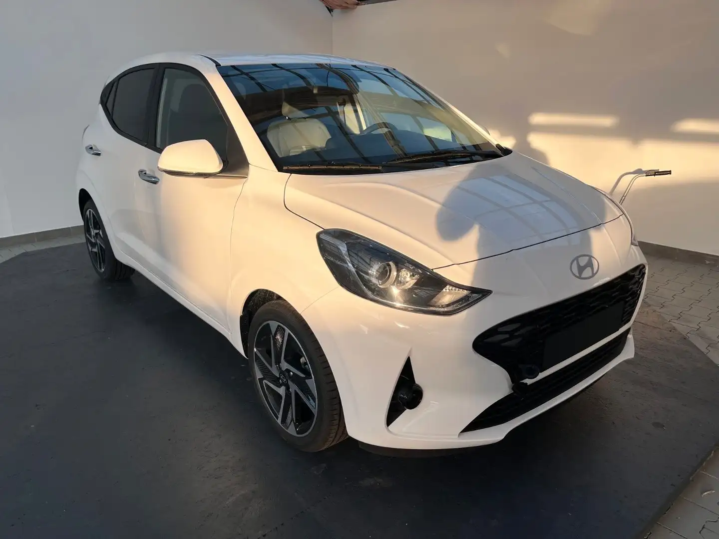 Hyundai i10 Prime 1.2 Weiß - 1