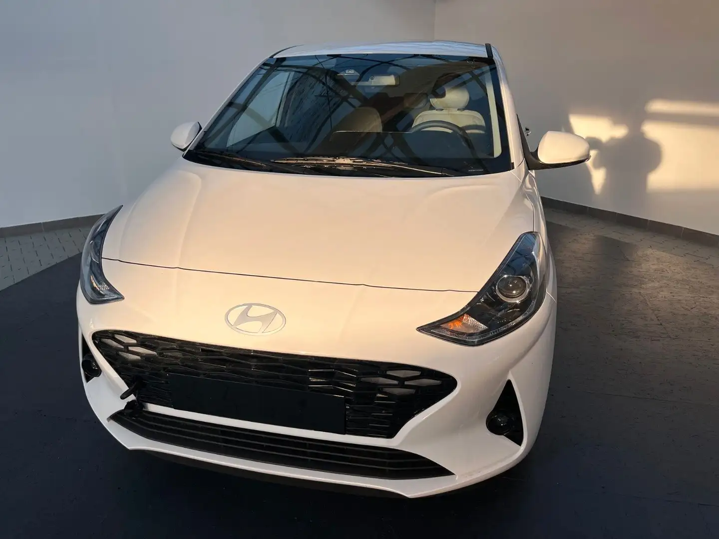Hyundai i10 Prime 1.2 Weiß - 2