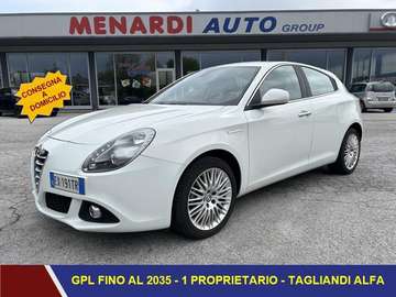 1.4 Turbo 120 CV GPL Distinctive TAGLIANDI UFFICIALI * GPL 2035