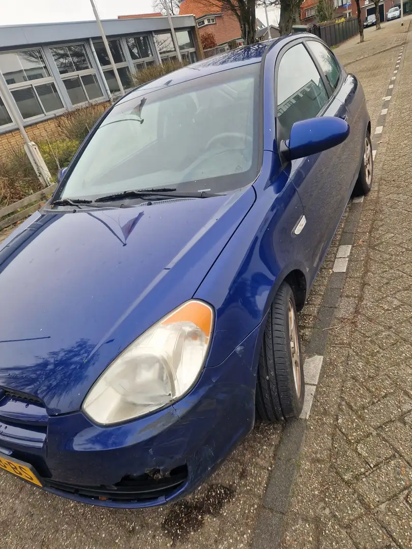 Hyundai ACCENT ACCENT 1.4i Dynamic Blau - 2
