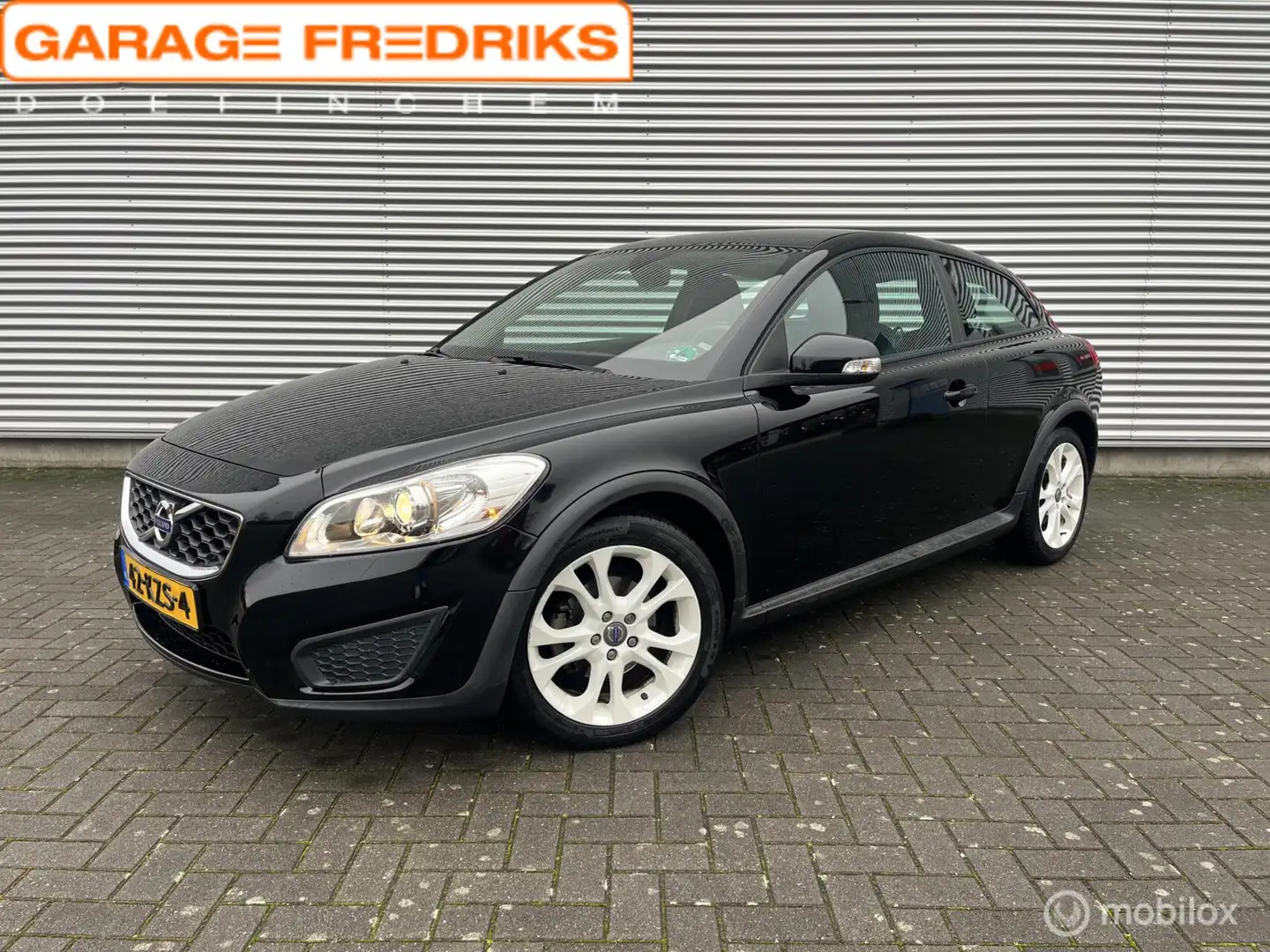 Volvo C30 2.0 Kinetic | NAVI | Climate | Cruise | Trekhaak | Noir - 1
