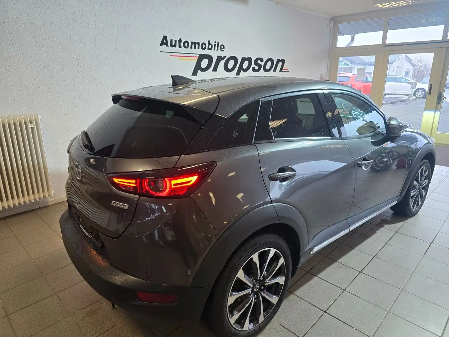 Mazda CX-3 2.0 Skyactiv Sports-Line AWD HUD KAM Gris - 2