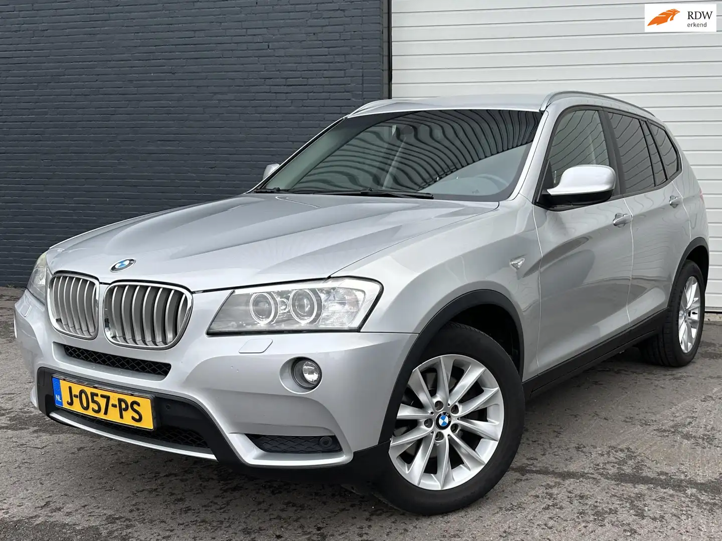 BMW X3 XDrive28i High Executive 6CILLINDER/AUTO/LEDER/NAV Gris - 1