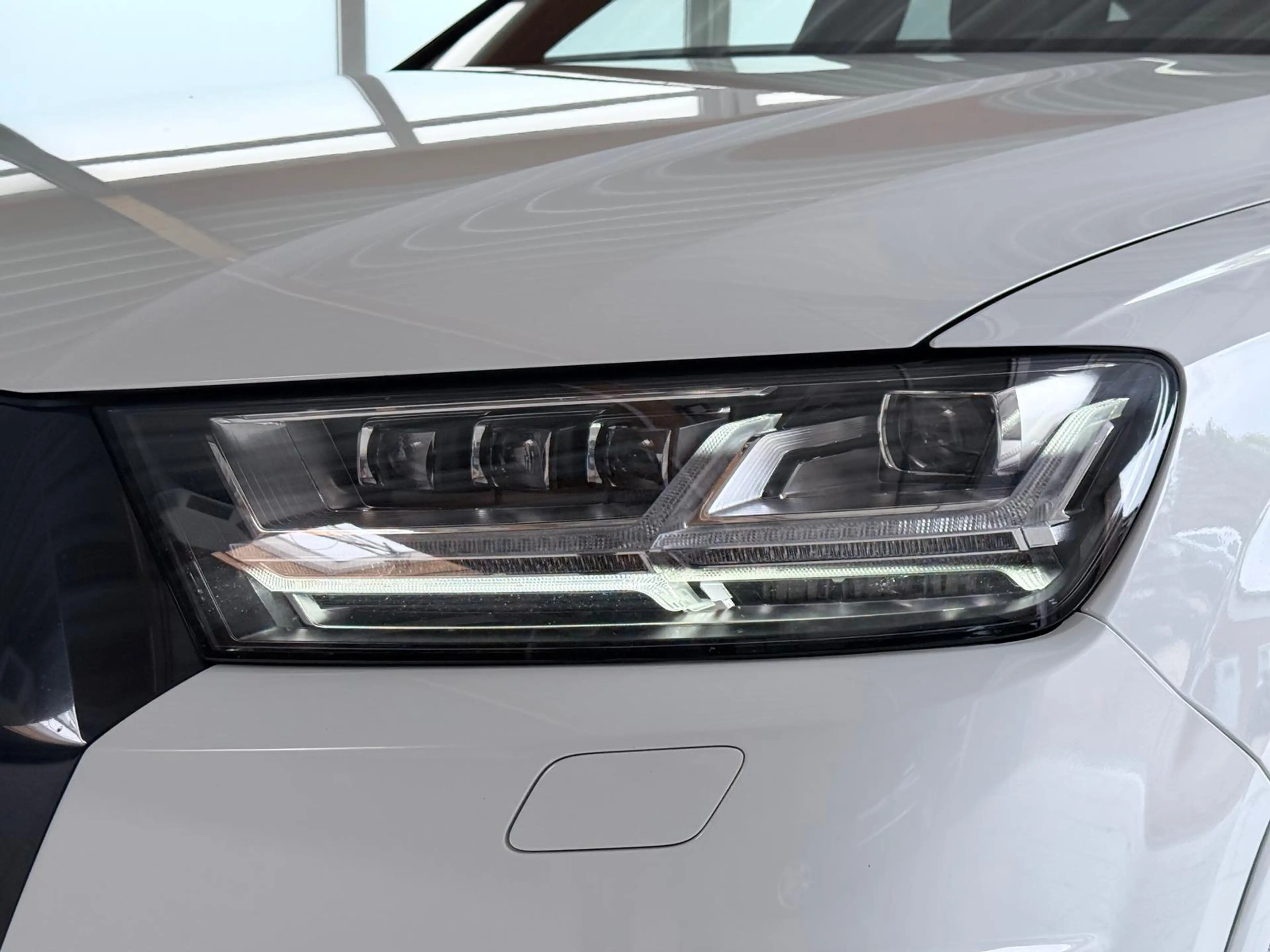 Audi SQ7 V8 4.0 TDI quattro-Pano/AHK/B&O/RFK/ACC/LED — photo 4