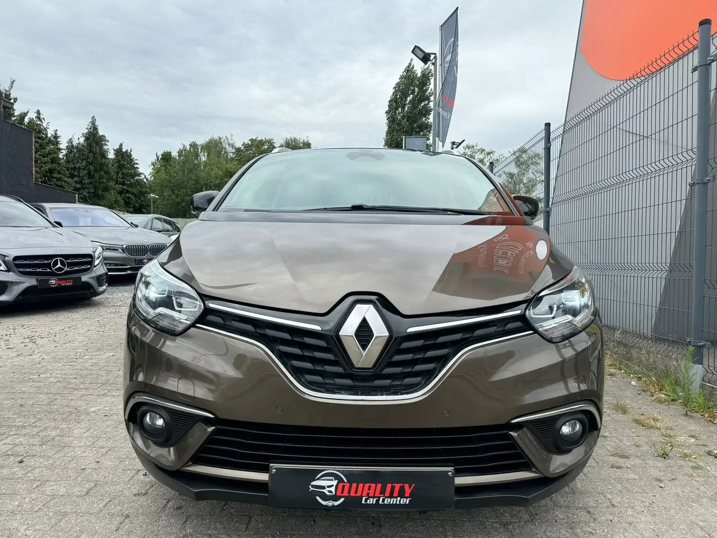 Renault Grand Scenic 160PK BOSE EDITION AUTOMAAT 7zitpl FULL OPTION Brun - 2