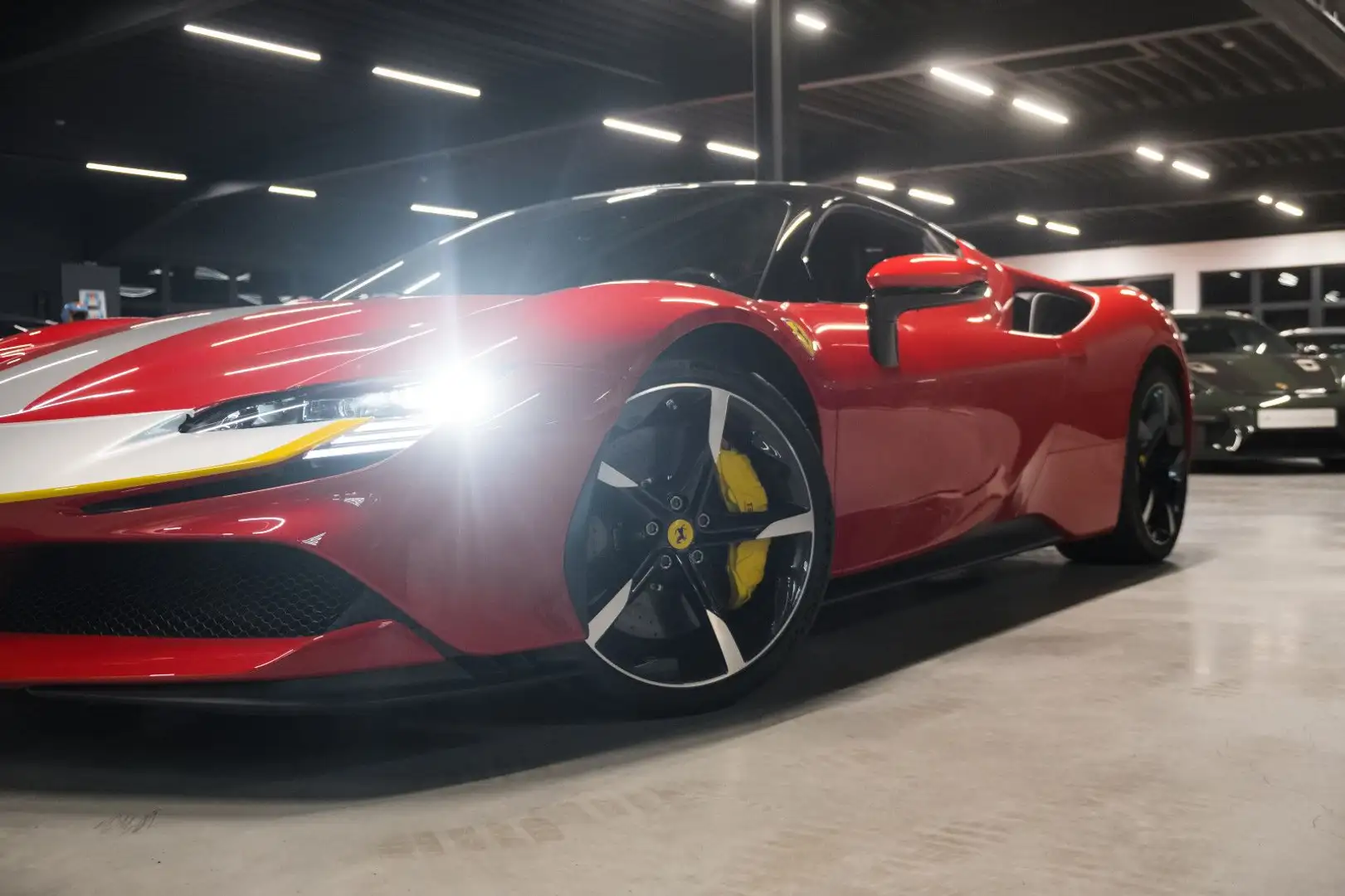 Ferrari SF90 Stradale SF90 Assetto Fiorano-Carbonsitze-LED-Lenkrad Rot - 2