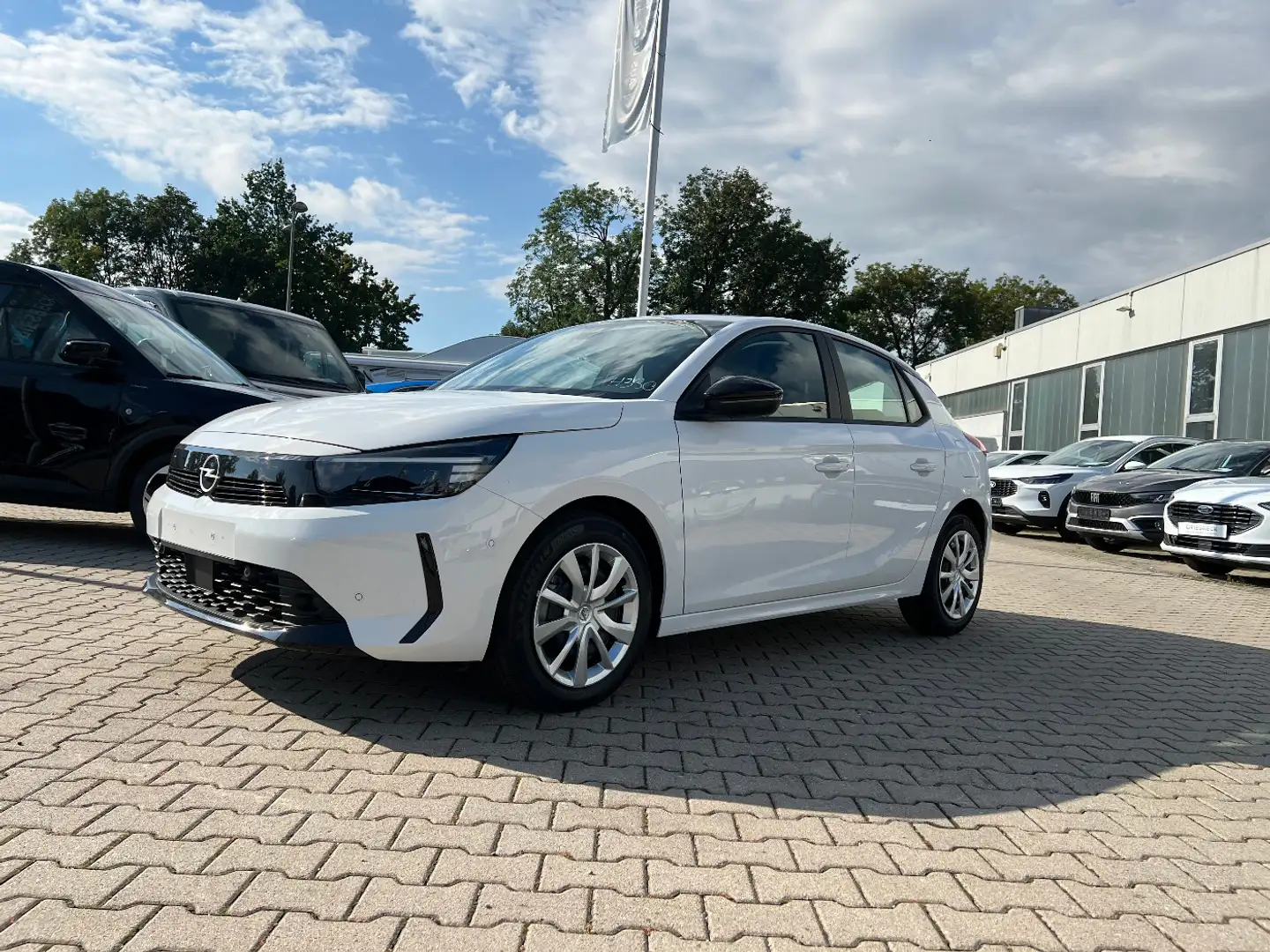 Opel Corsa F 1.2e Turbo *Kamera Sitzh. Klima DAB PDC* Weiß - 1