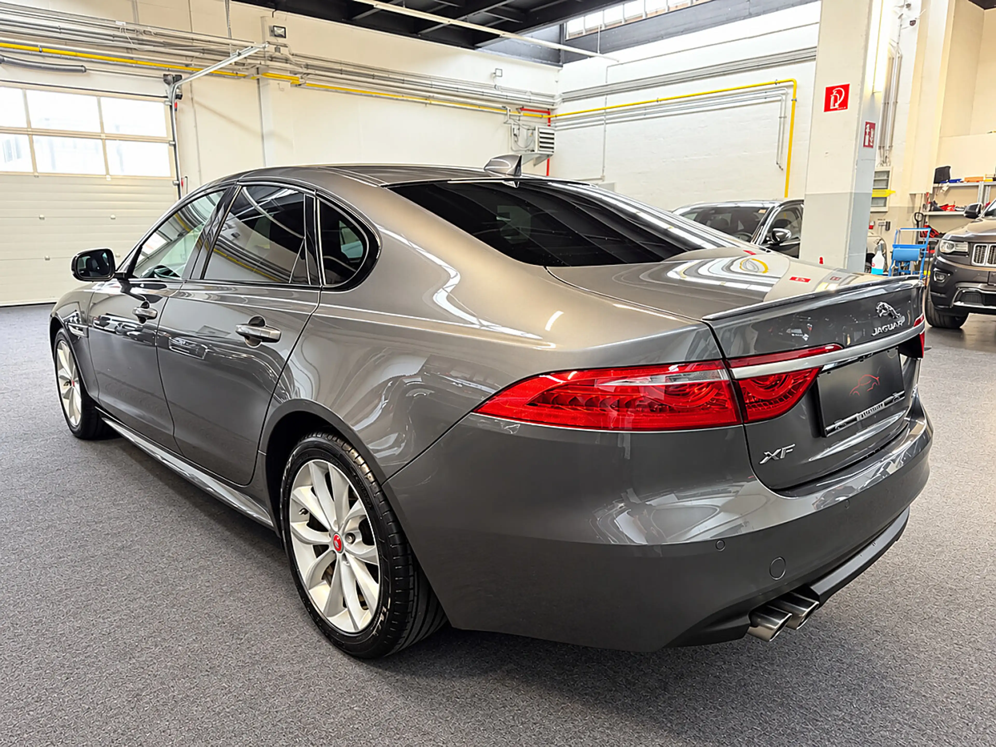 Jaguar XF 20d AWD R-Sport Automatik* FINANZIERUNG * — photo 5