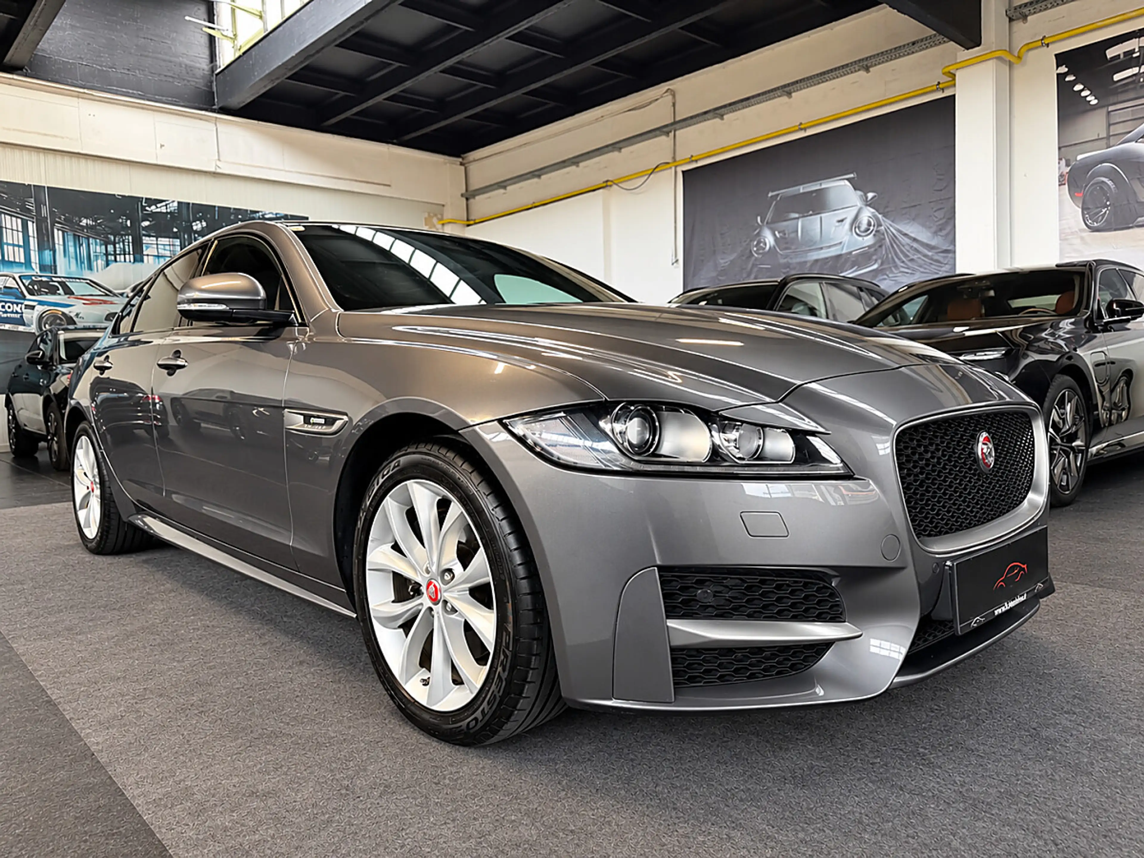 Jaguar XF 20d AWD R-Sport Automatik* FINANZIERUNG * — photo 2