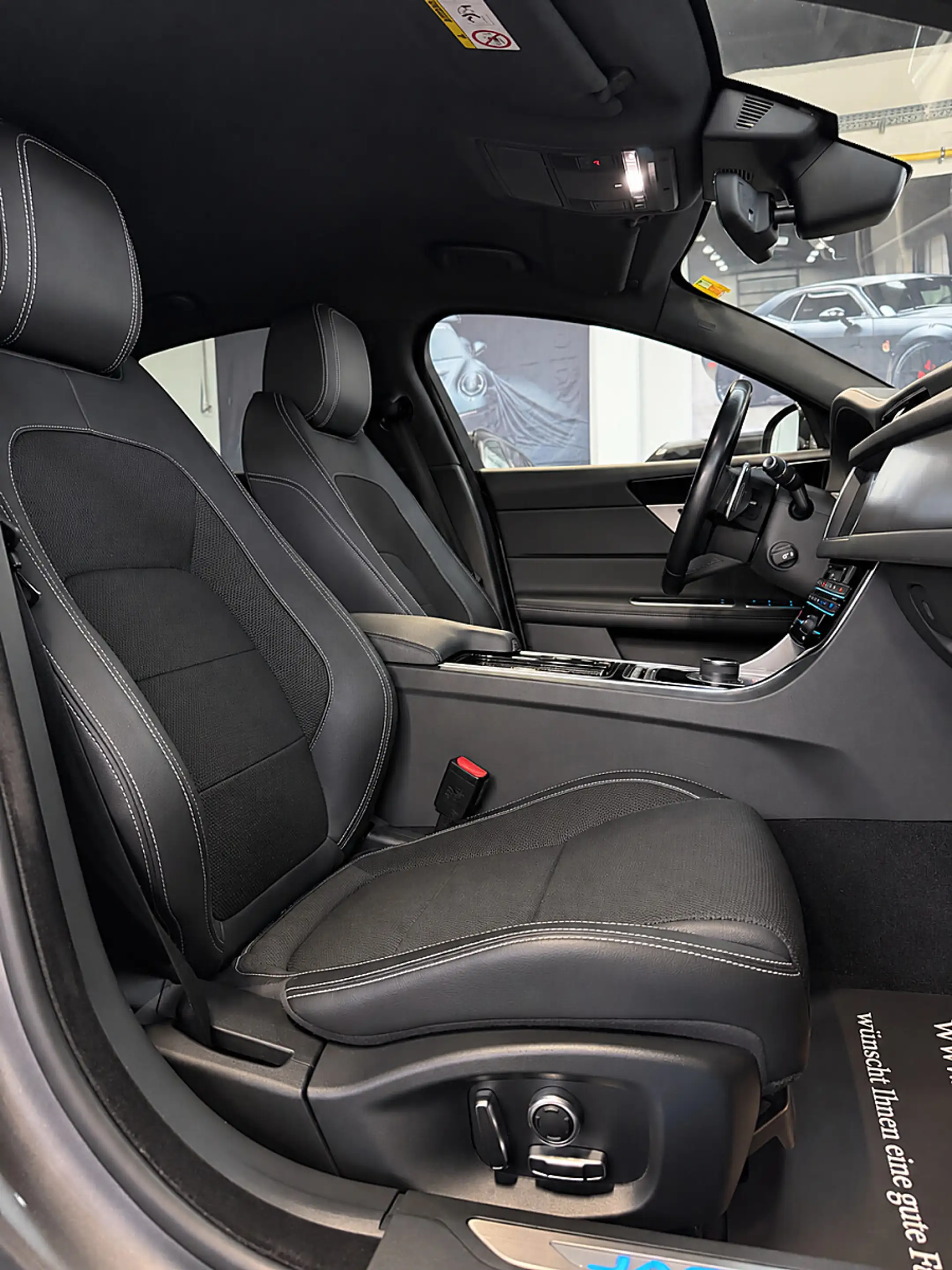 Jaguar XF 20d AWD R-Sport Automatik* FINANZIERUNG * — photo 13