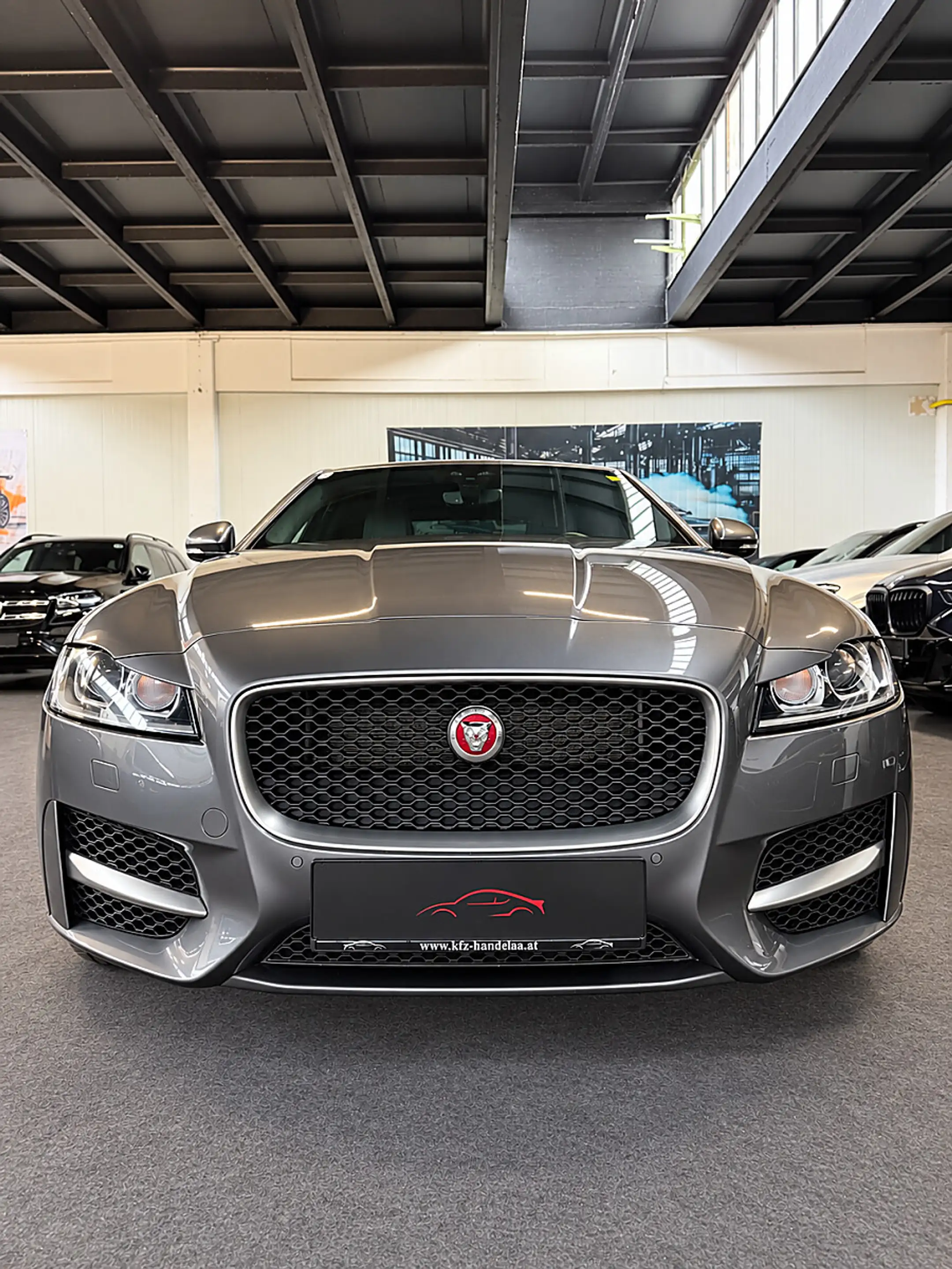 Jaguar XF 20d AWD R-Sport Automatik* FINANZIERUNG * — photo 3