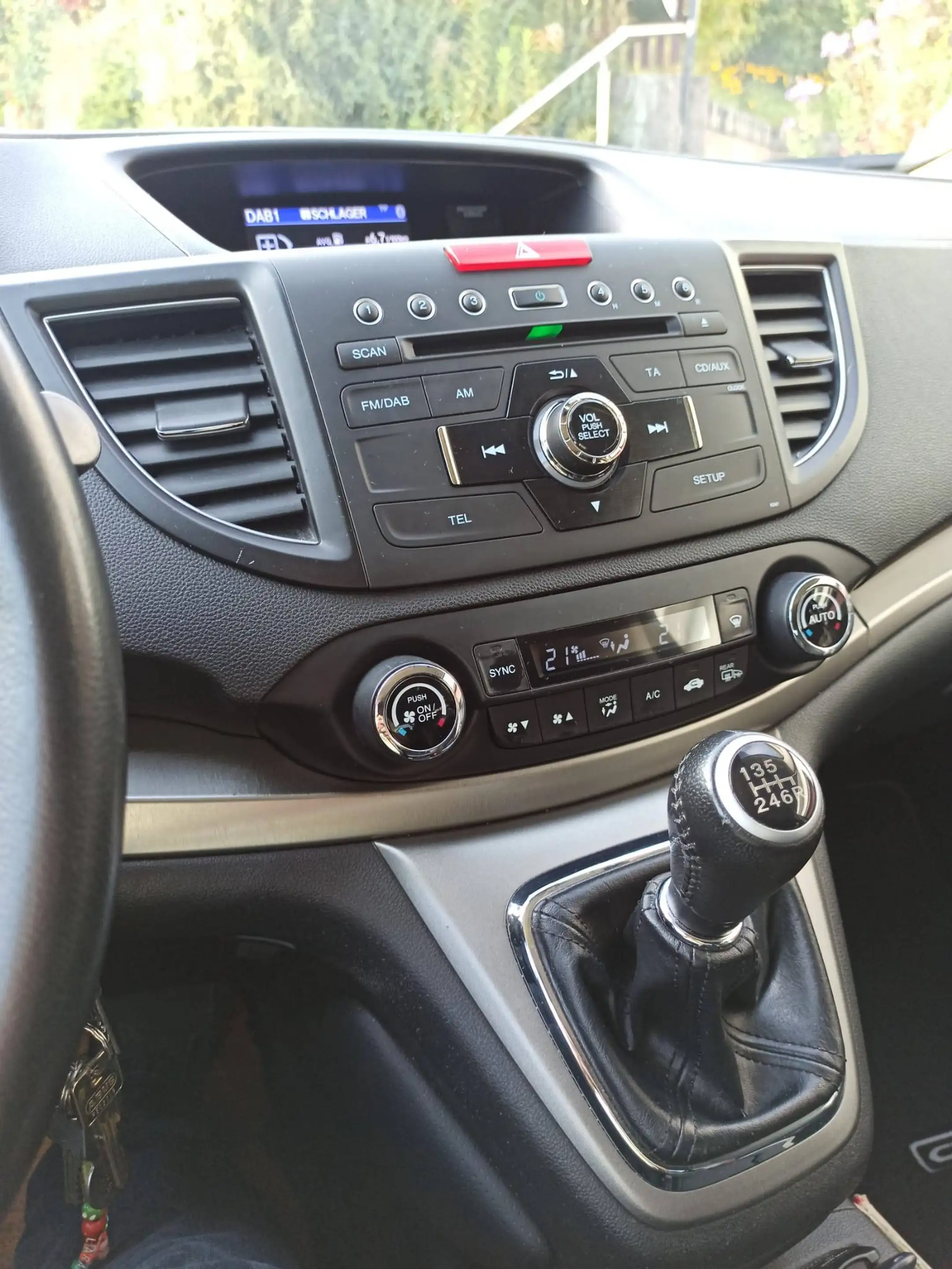 Honda CR-V Lifestyle 4WD 4x4 AHK DAB TÜV/Service NEU — photo 13