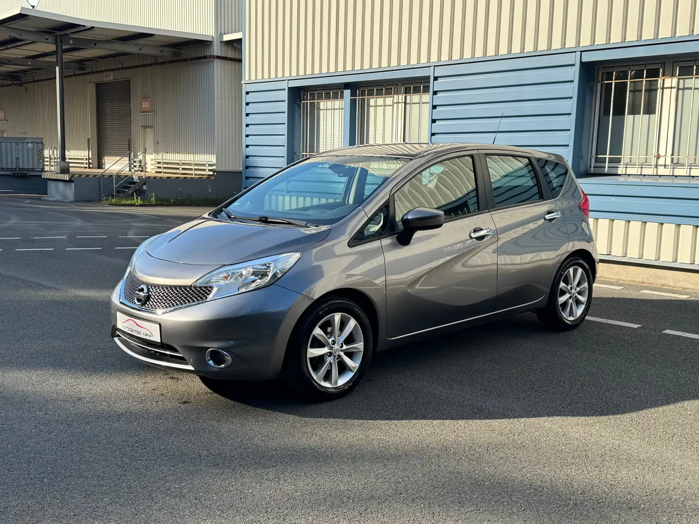 Nissan Note Visia 1.2DGI Automatik/Navi/Tüv neu/Garantie! Grau - 1