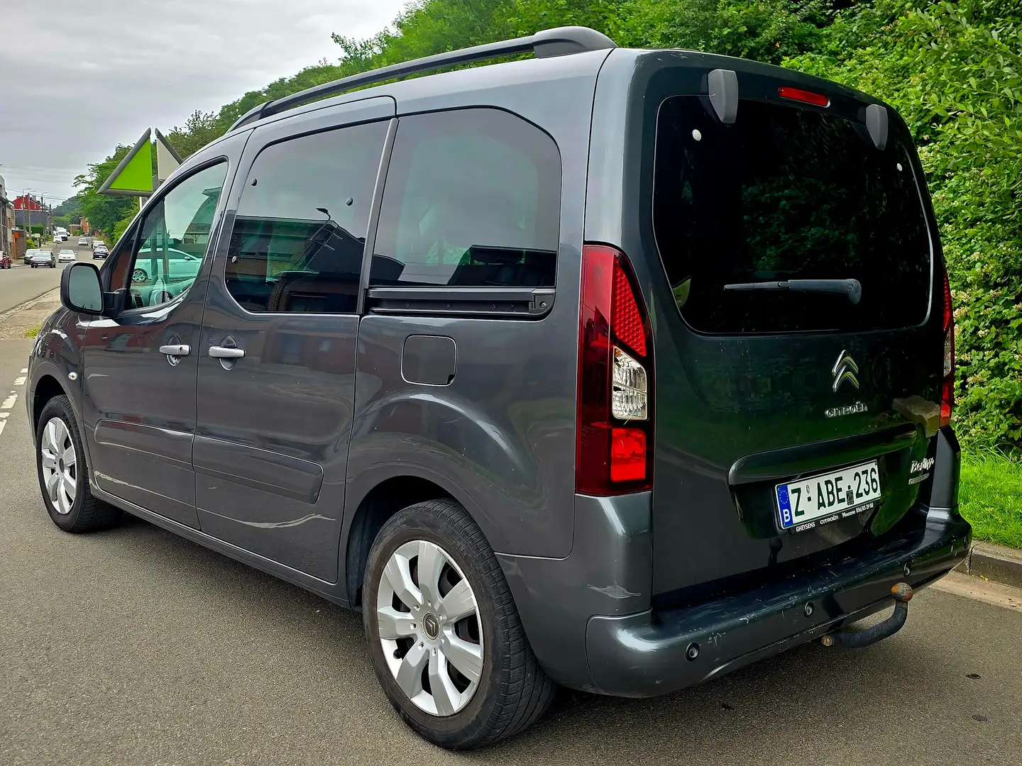 Citroen Berlingo 1.6HDi * AIRCO * NAVI * CAMERA * GARANTIE * Gris - 2