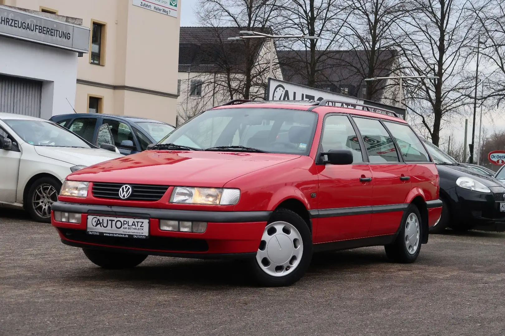 Volkswagen Passat 1.8 *WENIG-KM *SCHIEBEDACH *SAUBER Червоний - 1