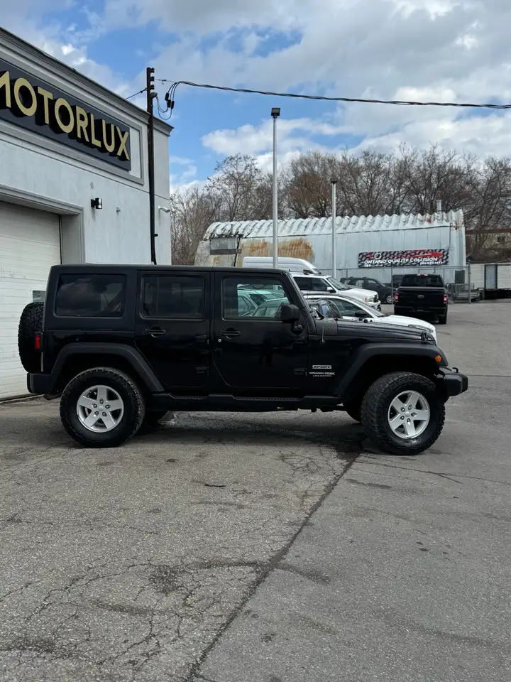 Jeep Wrangler снимка Jeep Wrangler