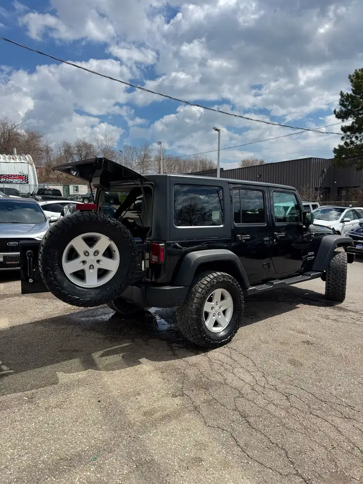 Jeep Wrangler снимка Jeep Wrangler