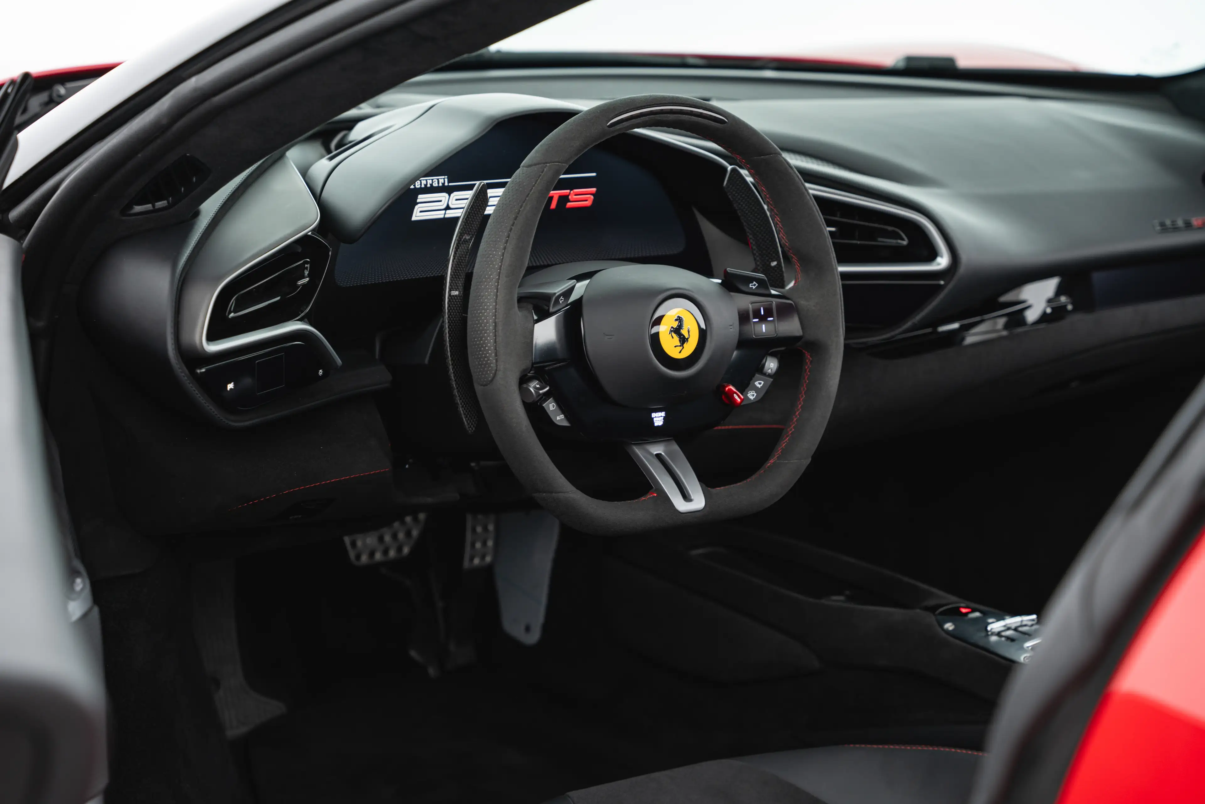 Ferrari 296 GTS — photo 15