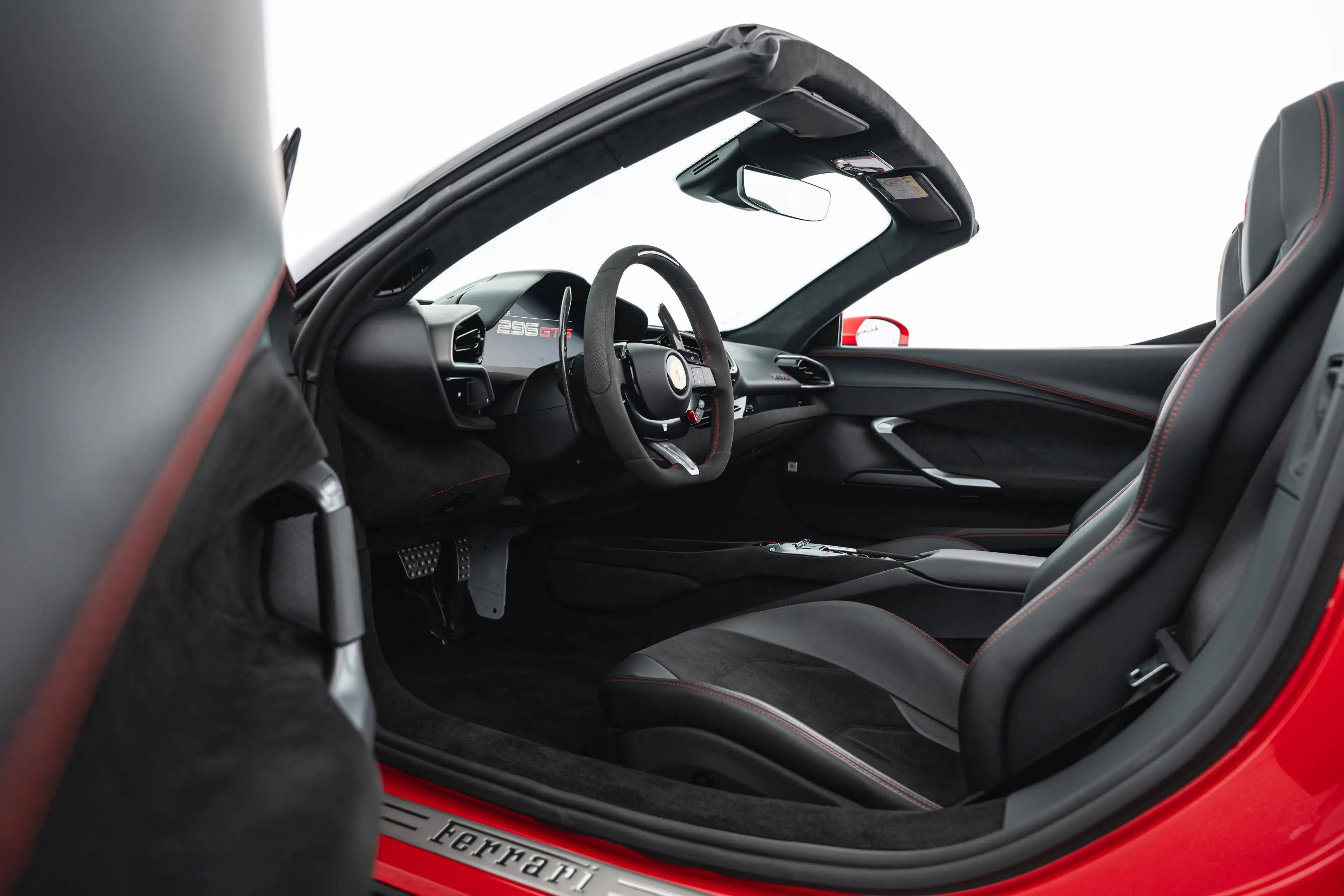 Ferrari 296 GTS — photo 14