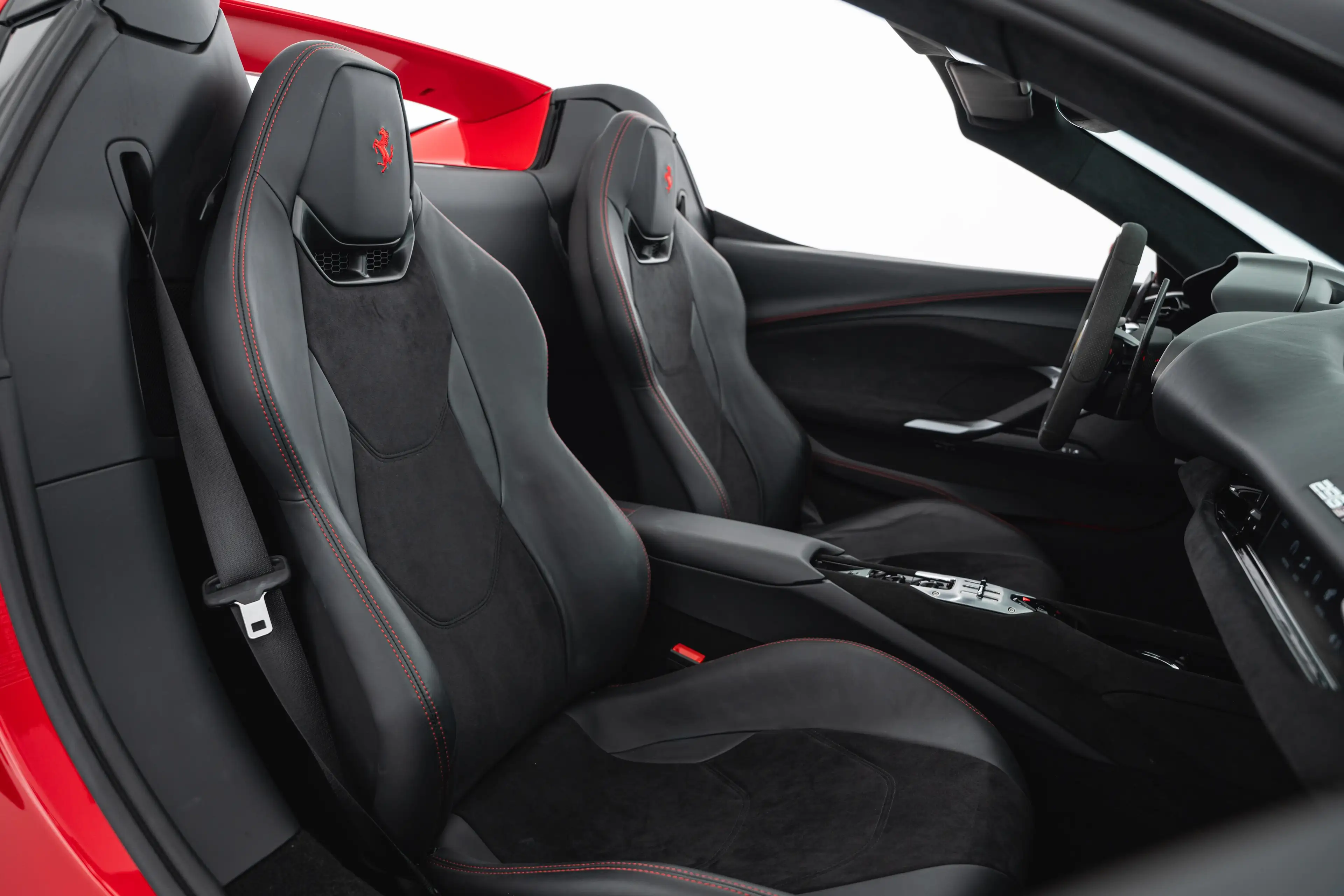Ferrari 296 GTS — photo 13