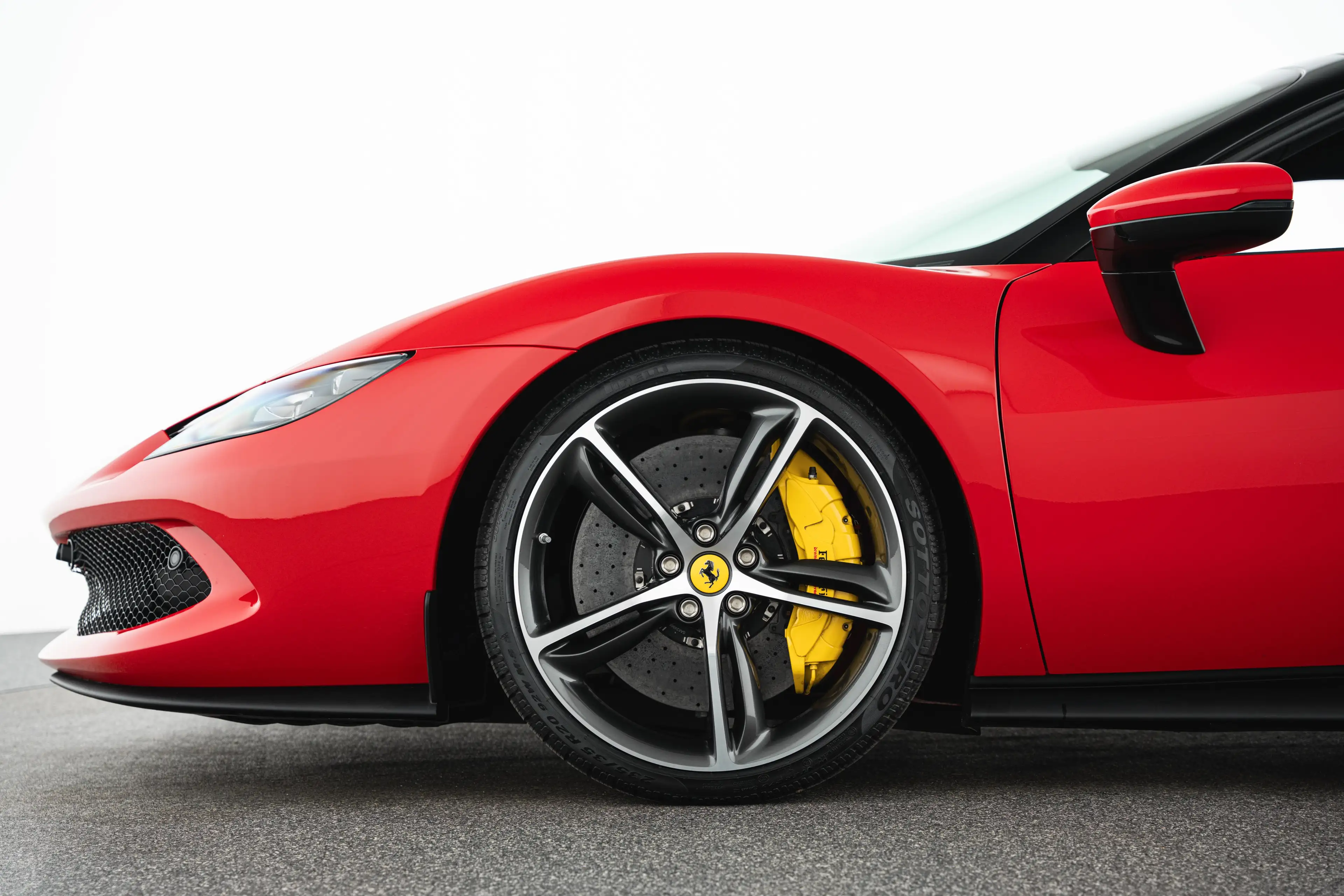 Ferrari 296 GTS — photo 9
