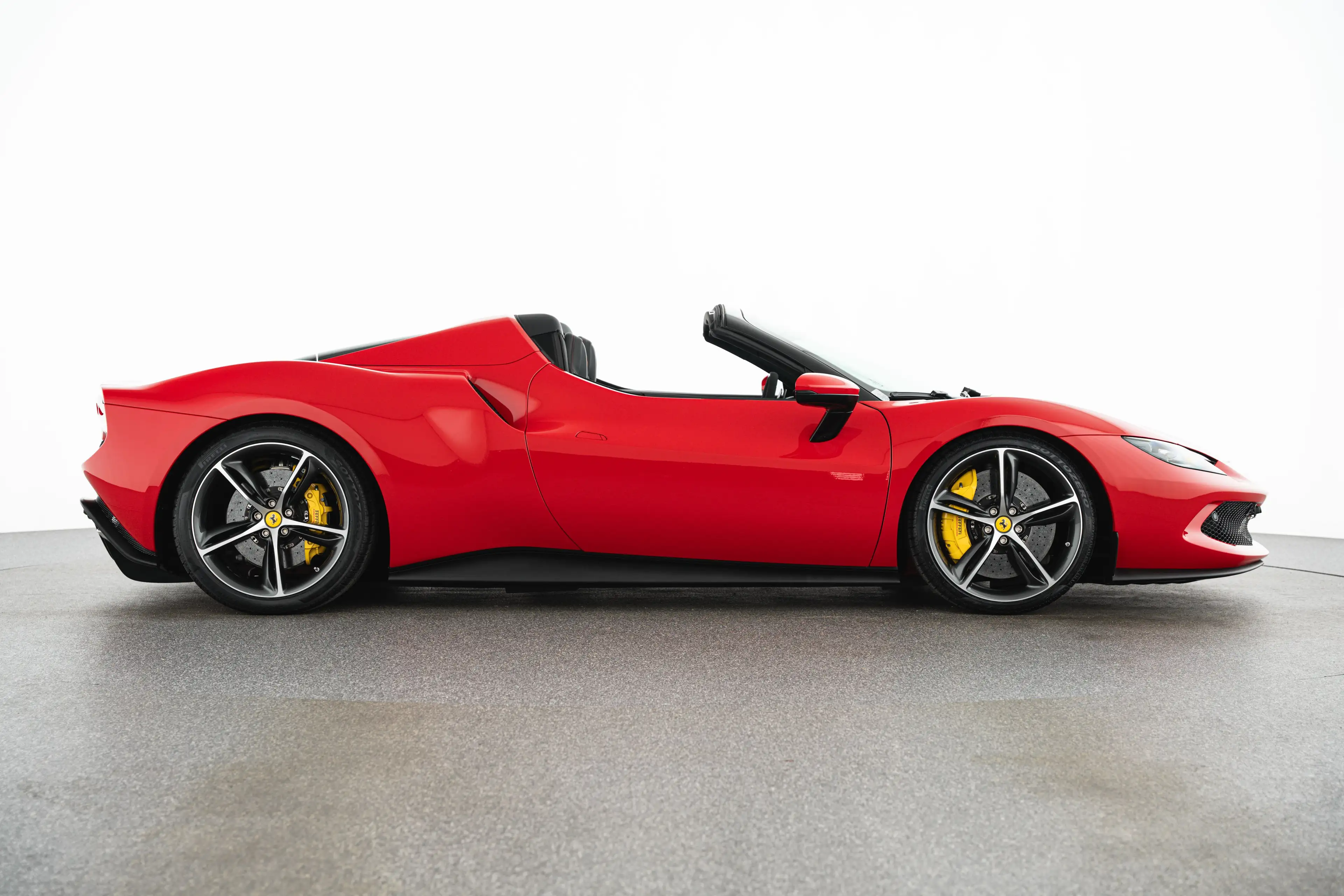 Ferrari 296 GTS — photo 4