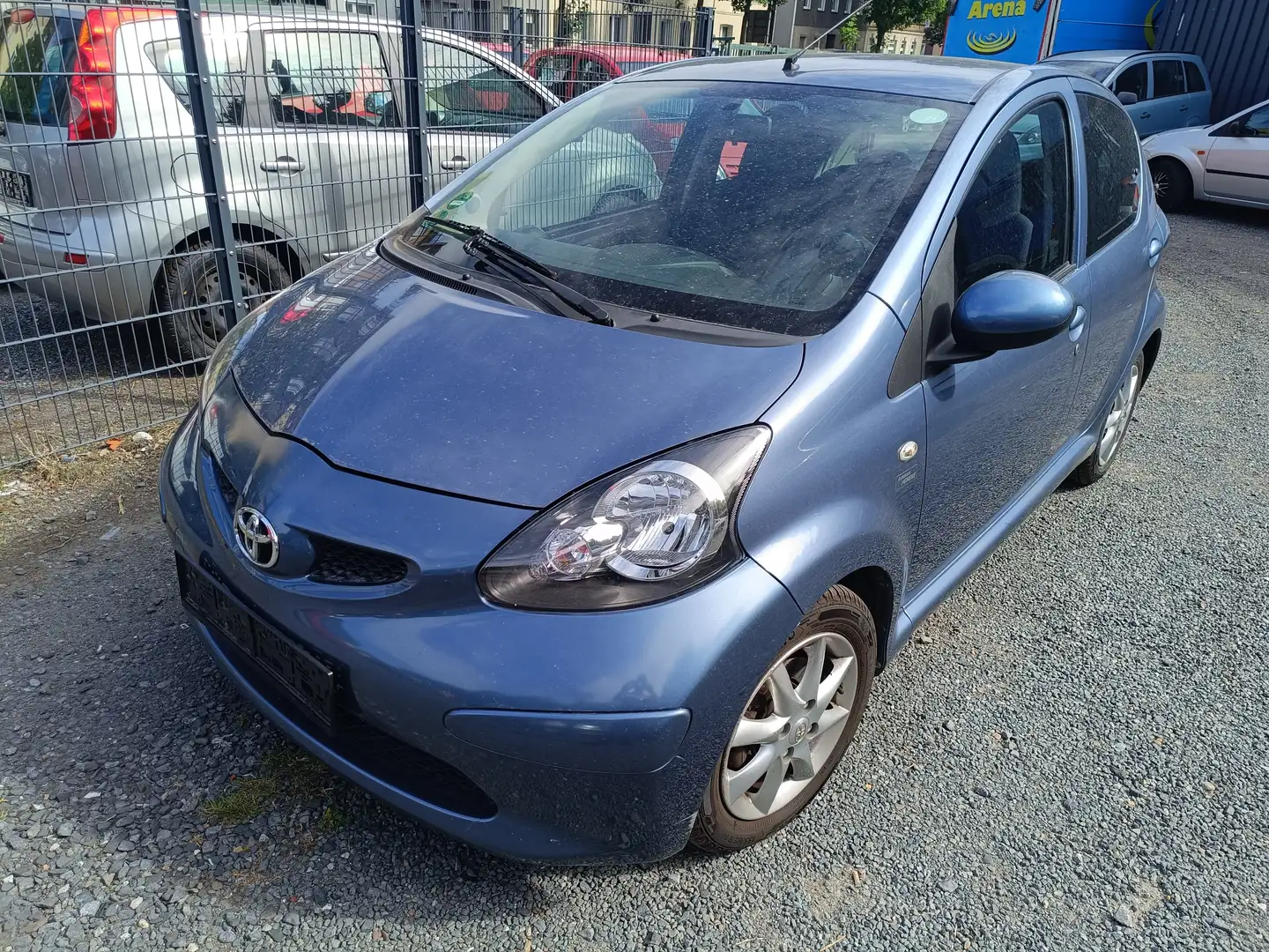 Toyota Aygo 5türig Klima TÜV neu top Anfänger Auto Blau - 1
