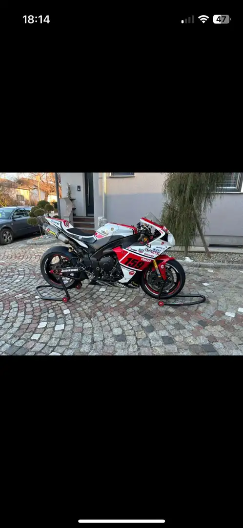 Yamaha YZF-R1 - 1