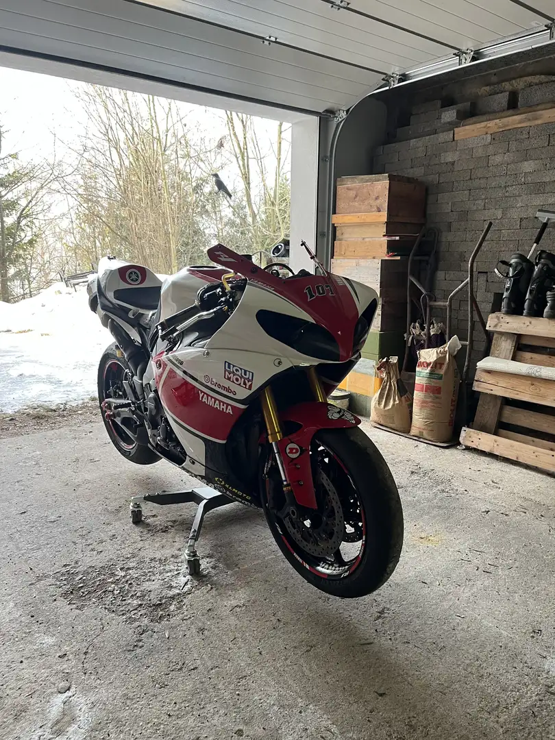 Yamaha YZF-R1 - 2