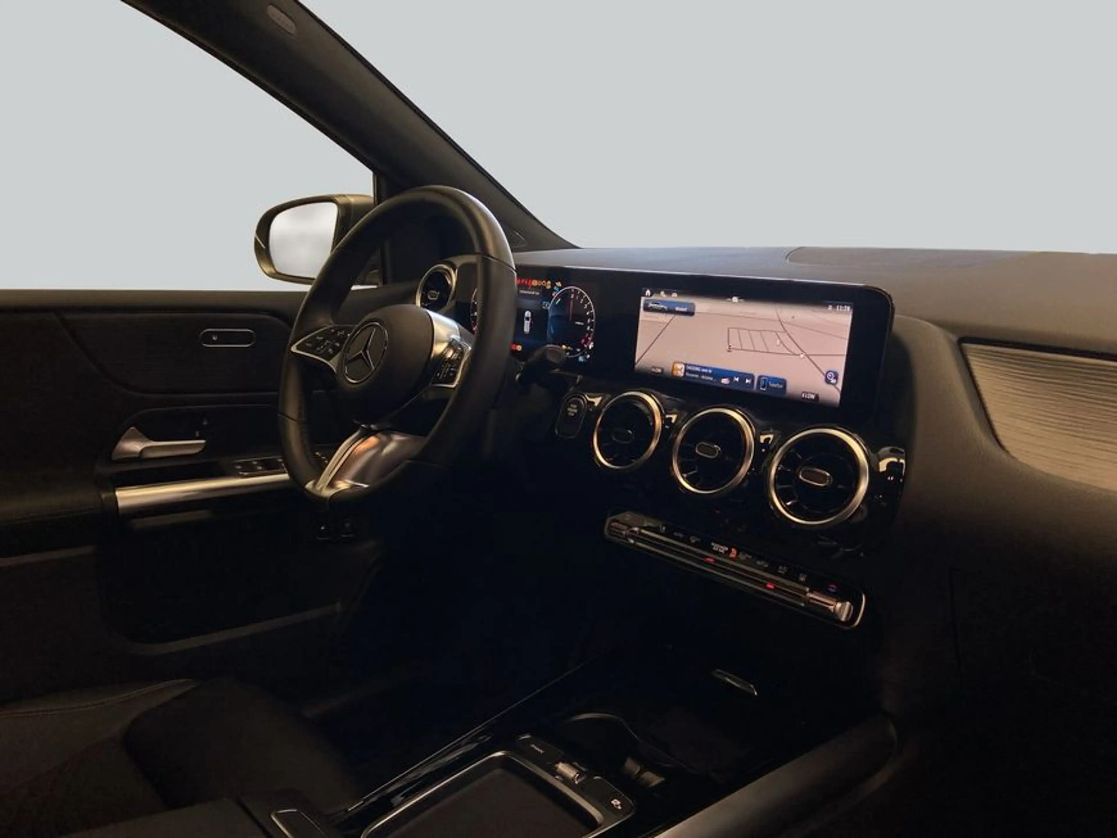 Mercedes-Benz B 250 B-Klasse — photo 15