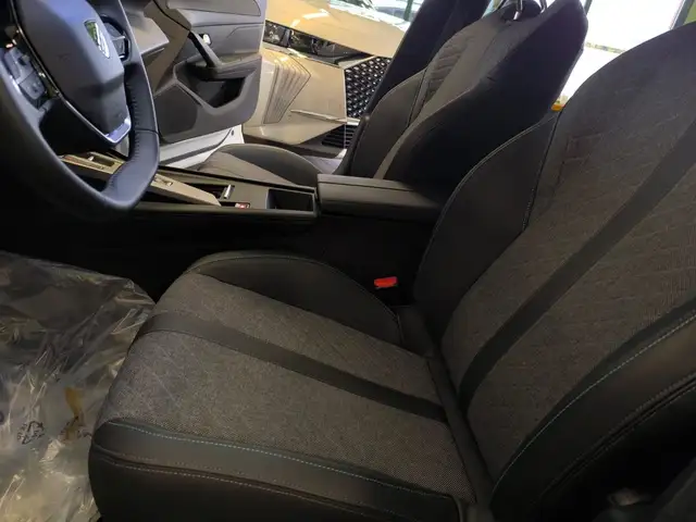 Peugeot 408 view 14
