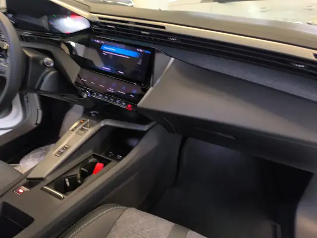 Peugeot 408 view 12