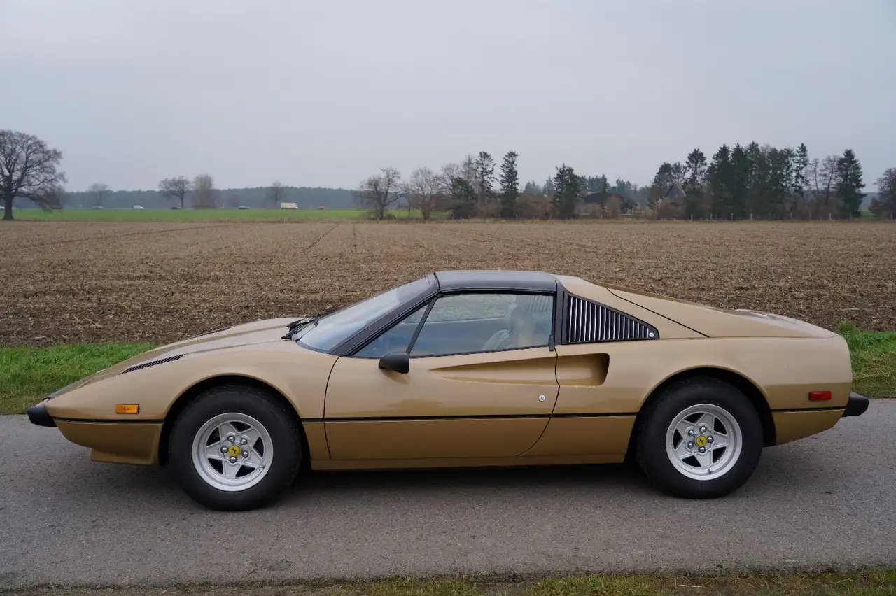 Ferrari 308 GTS Vergaserversion, foto 2