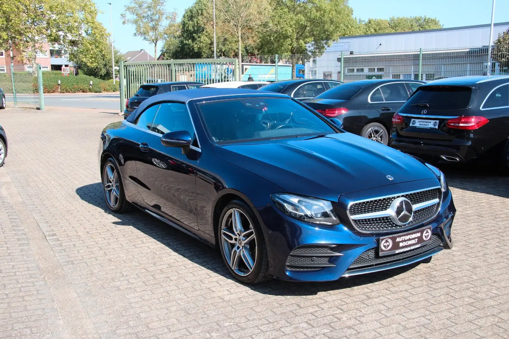 Mercedes-Benz E 220 d Cabrio AMG Line,ACC, RFK, HUD,Wide,Multi Bleu - 2