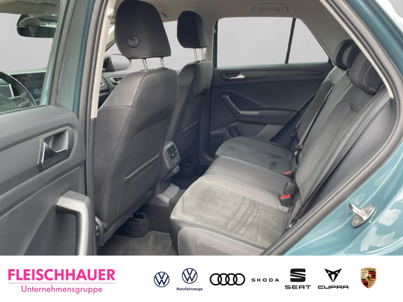 Volkswagen T-Roc Style 1.5 TSI DSG RFK ergoActive IQDrivePaket IQLi — photo 11