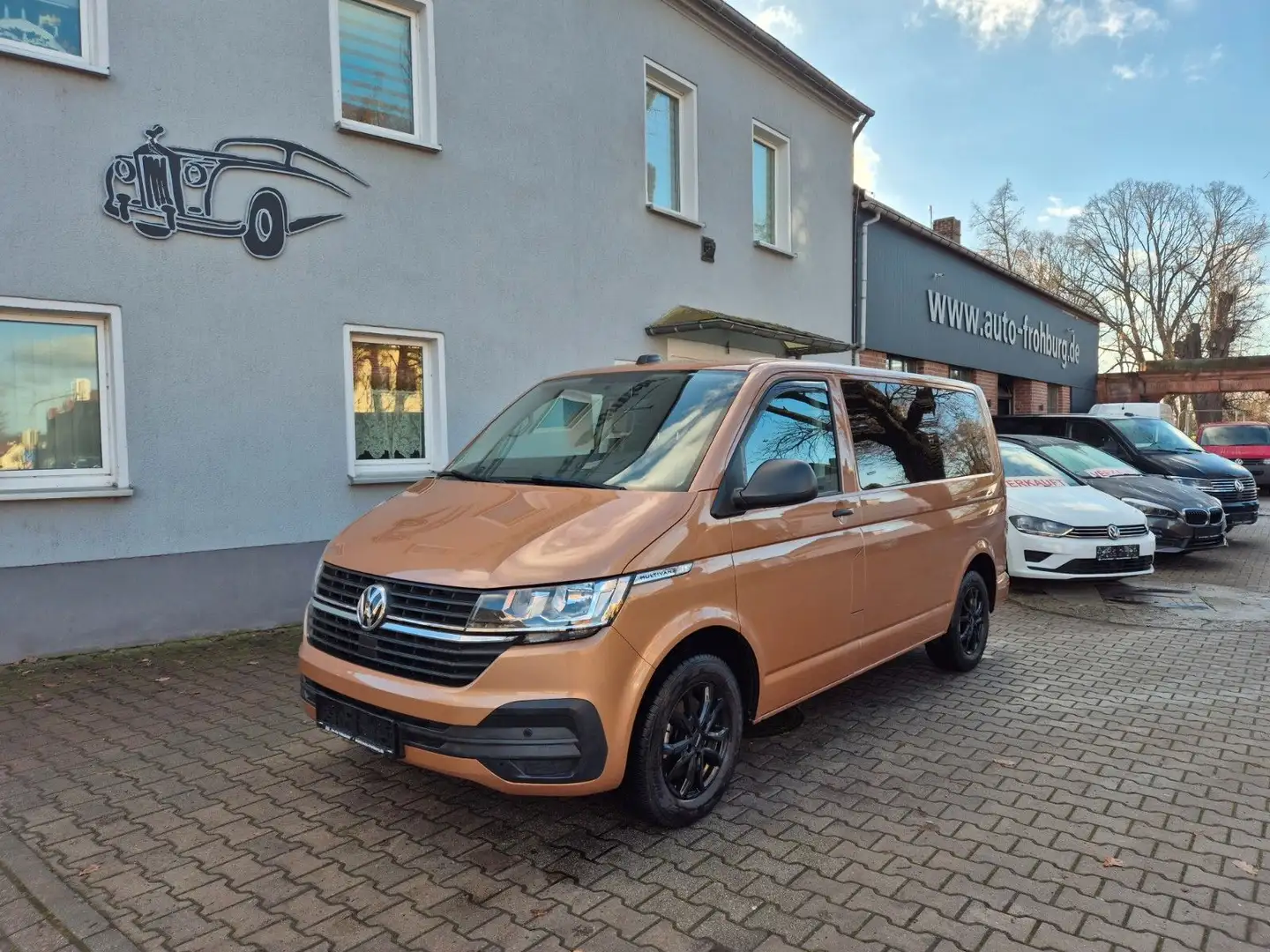 Volkswagen T6 Multivan T6.1,Multivan Family,Standhzg,7 Sitze Braun - 1