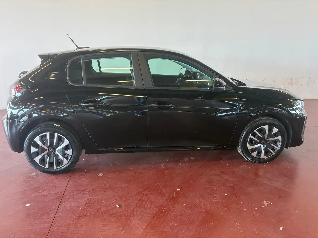 Peugeot 208 1.2 PureTech Style 6